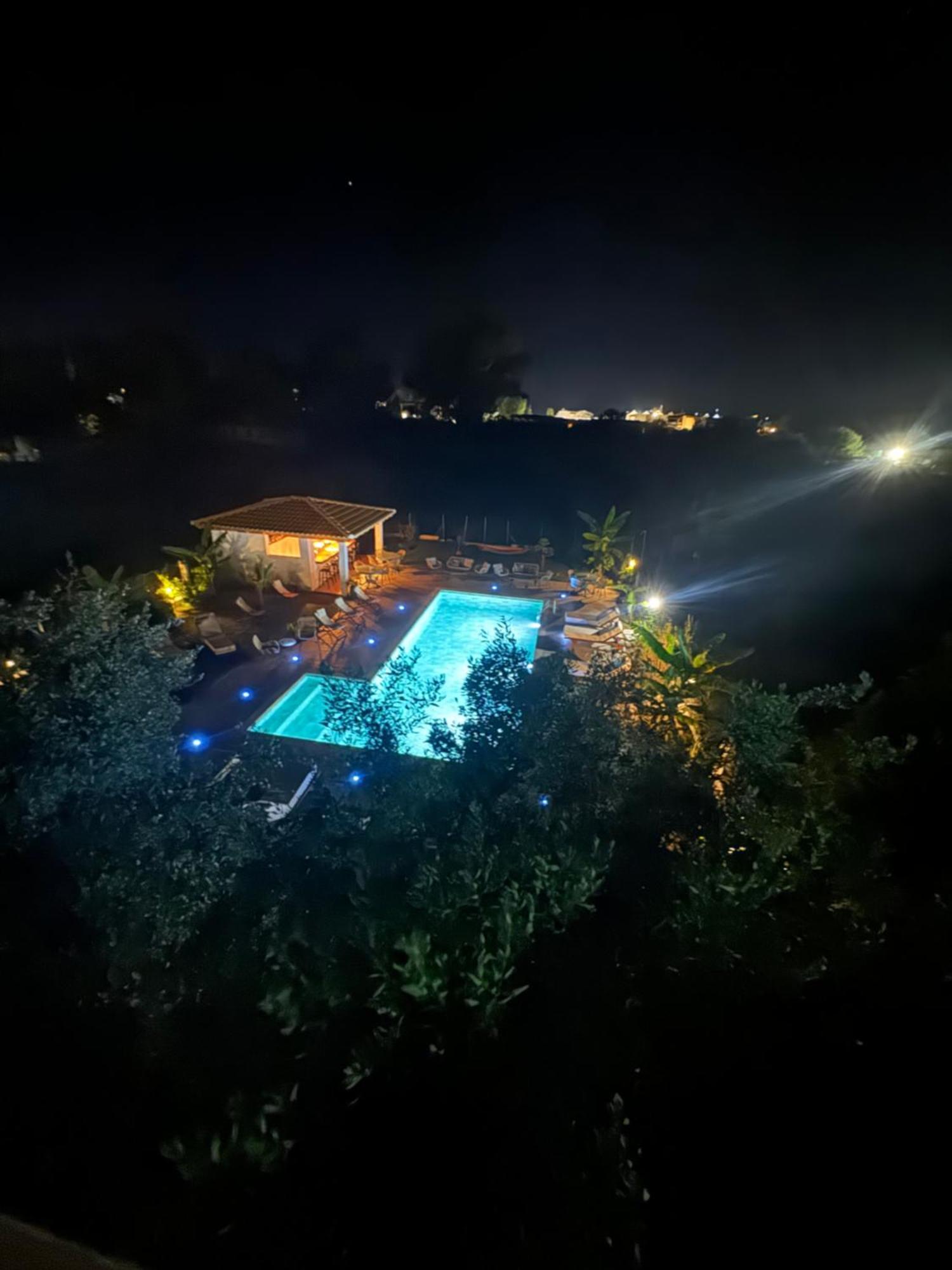Kapetanios Luxury Aparthotel Ájos Jeórjos Eksteriør bilde
